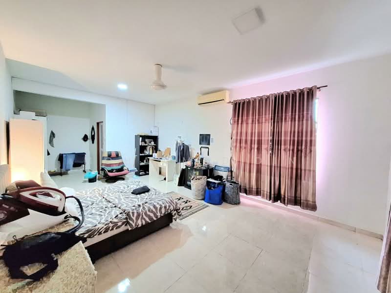 Bungalow for Sale in Shah Alam (Selangor) - Mohammad Din Majid - Bedroom - PropertyGuru.com.my