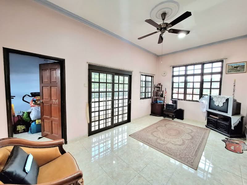 Bungalow for Sale in Shah Alam (Selangor) - Mohammad Din Majid - Living Room - PropertyGuru.com.my