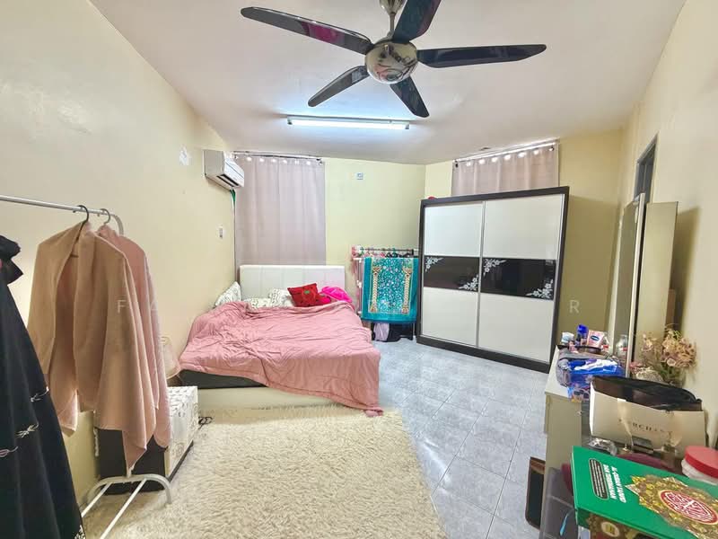 Kondominium untuk Dijual di Venice Hill - Faisal Abu Omar - Bedroom - PropertyGuru.com.my