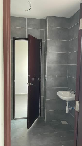 Rumah Teres 3 Tingkat untuk Dijual di Batu 9 (Cheras) - Kweenie Chong - Bathroom - PropertyGuru.com.my