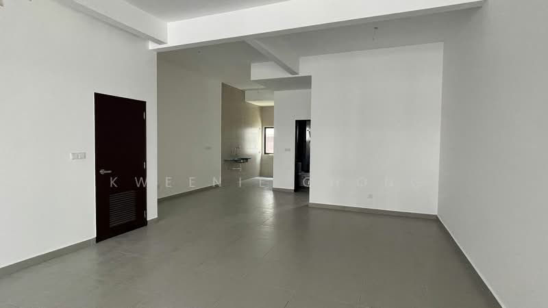 Rumah Teres 3 Tingkat untuk Dijual di Batu 9 (Cheras) - Kweenie Chong - PropertyGuru.com.my