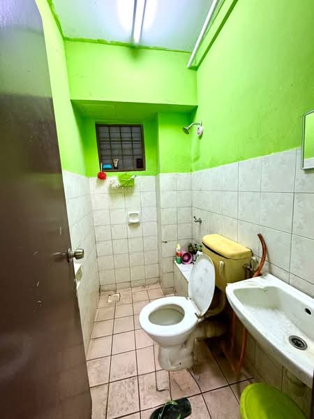 Apartment for Sale at Pangsapuri Lestari - Izzah Alias - PropertyGuru.com.my