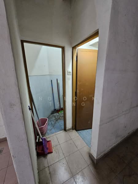 Shop for Rent in Bandar Menjalara (Kuala Lumpur) - Ng Moon Tsing - Interior - PropertyGuru.com.my