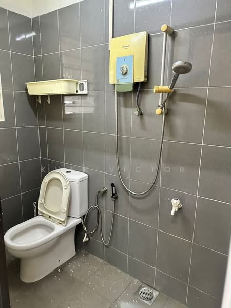 Rumah Teres 1 Tingkat untuk Disewa di Taman Pelangi (Johor Bahru) - Khek Victor - Bathroom - PropertyGuru.com.my
