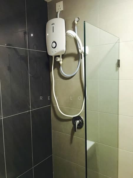Service Residence for Rent at Avenue D'Vogue - Rex Lok - Bathroom - PropertyGuru.com.my