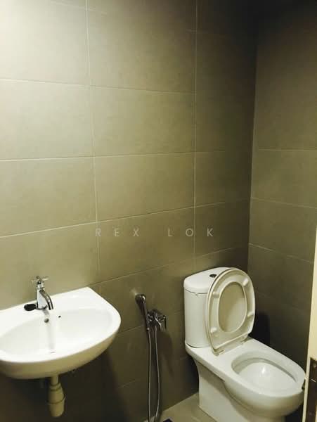Service Residence for Rent at Avenue D'Vogue - Rex Lok - Bathroom - PropertyGuru.com.my