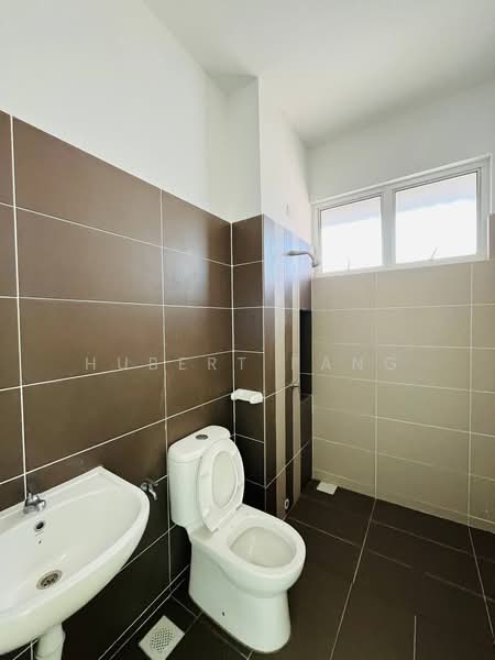 Rumah Teres 2 Tingkat untuk Dijual di Kota Tinggi (Johor) - Hubert Pang - Bathroom - PropertyGuru.com.my