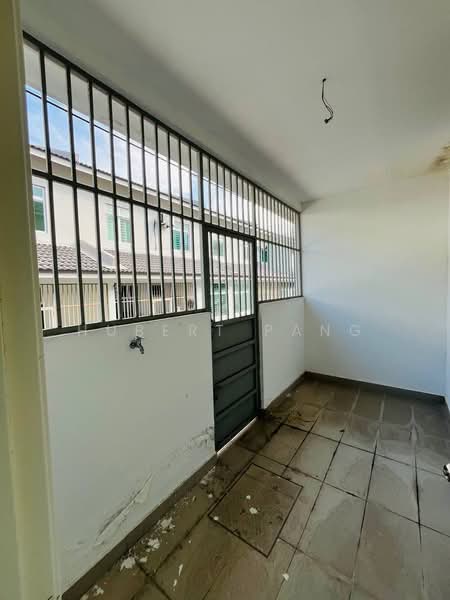 Rumah Teres 2 Tingkat untuk Dijual di Kota Tinggi (Johor) - Hubert Pang - Balcony - PropertyGuru.com.my
