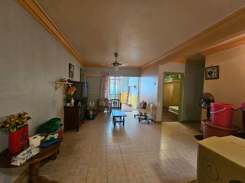 Condominium for Sale at Amadesa Resort Condominium - Amy Chin - Living Room - PropertyGuru.com.my
