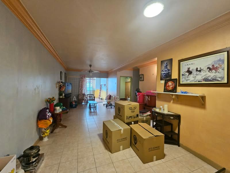 Condominium for Sale at Amadesa Resort Condominium - Amy Chin - Living Room - PropertyGuru.com.my