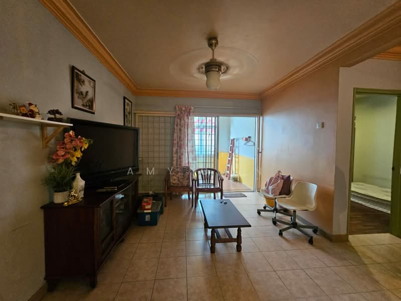 Condominium for Sale at Amadesa Resort Condominium - Amy Chin - Living Room - PropertyGuru.com.my