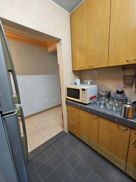 Condominium for Sale at Amadesa Resort Condominium - Amy Chin - Kitchen - PropertyGuru.com.my