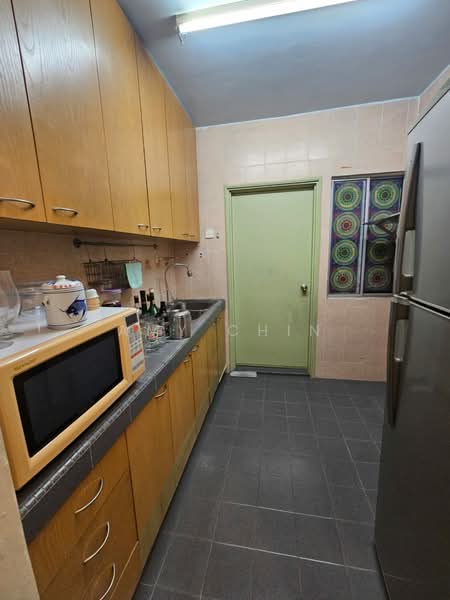 Condominium for Sale at Amadesa Resort Condominium - Amy Chin - Kitchen - PropertyGuru.com.my