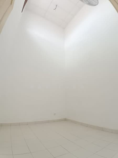1.5-storey Terraced House for Sale in Taman Pelangi Indah (Ulu Tiram) - Ray Tung - Interior - PropertyGuru.com.my