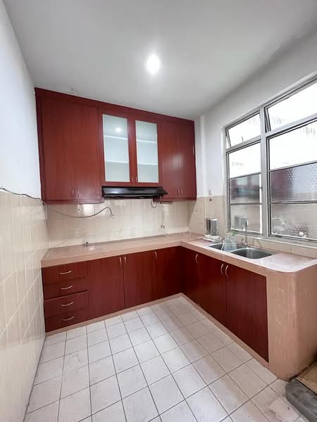 Pangsapuri untuk Dijual di Villa Bestari Apartment - Evie Song - Kitchen - PropertyGuru.com.my