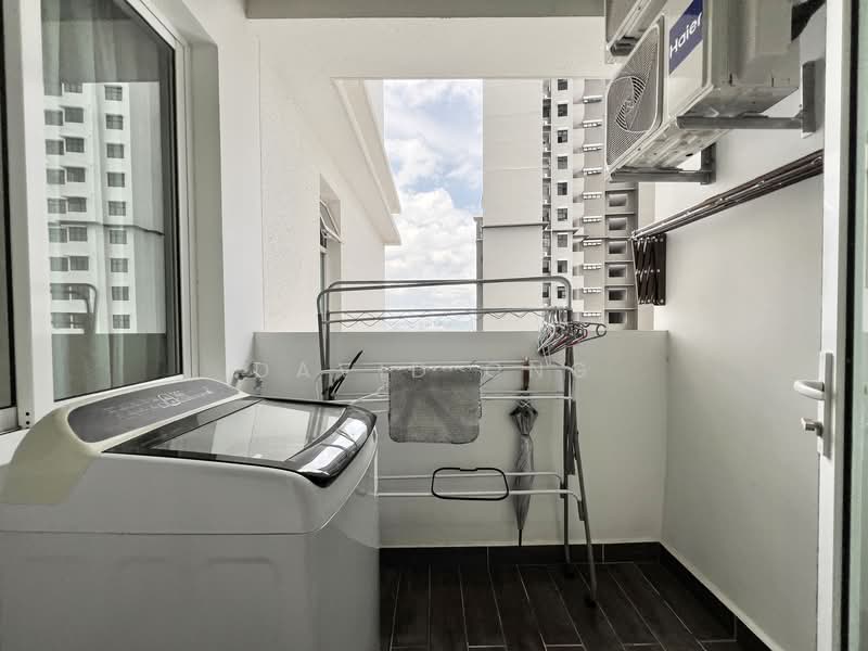 Servis Apartment untuk Dijual di Twin Tower Residence - David Ong - Balcony - PropertyGuru.com.my