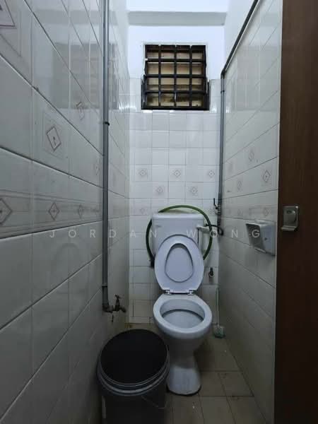 Factory for Rent in Austin (Johor Bahru) - Jordan Wong - Bathroom - PropertyGuru.com.my