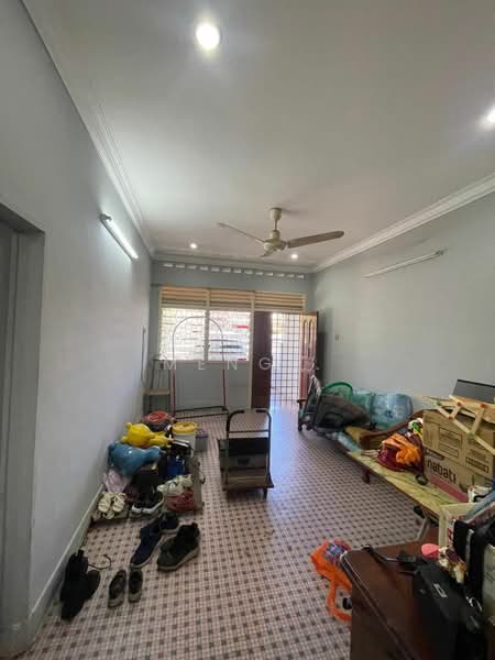 Rumah Berkembar untuk Dijual di Jelutong (Penang) - Meng . - Living Room - PropertyGuru.com.my