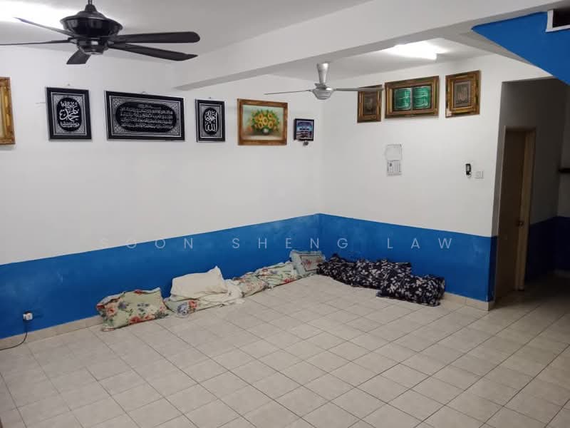 2-storey Terraced House for Sale in Bandar Tasik Kesuma (Beranang) - Soon Sheng Law - Living Room - PropertyGuru.com.my