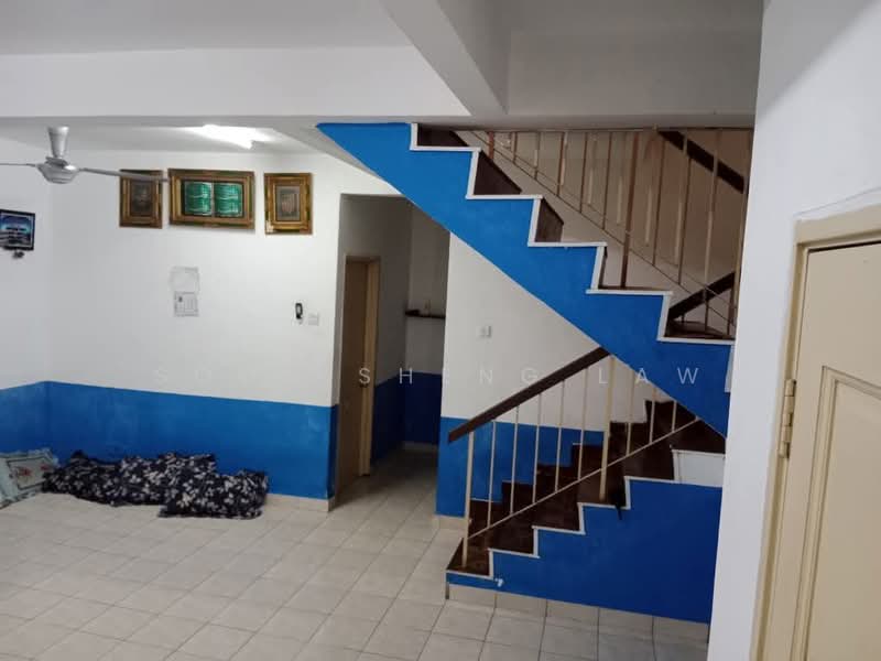 2-storey Terraced House for Sale in Bandar Tasik Kesuma (Beranang) - Soon Sheng Law - Living Room - PropertyGuru.com.my