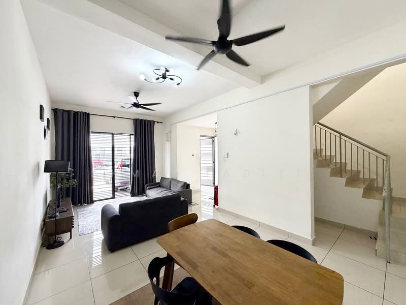 Rumah Teres 2 Tingkat untuk Dijual di Taman Jenderam Damai (Dengkil) - Ahmad Fadlee - PropertyGuru.com.my