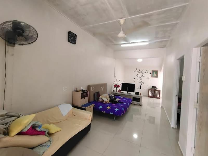1-storey Terraced House for Sale in Taman Century (Johor Bahru) - Cindy Lim - Living Room - PropertyGuru.com.my