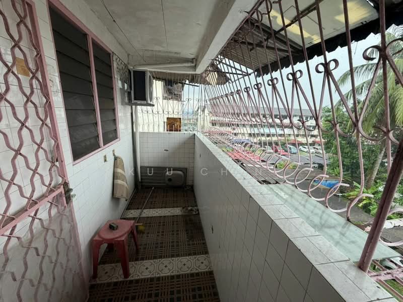 Flat for Sale at Flat Taman Ungku Tun Aminah - Kuu Chin - PropertyGuru.com.my