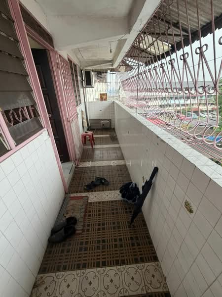 Flat for Sale at Flat Taman Ungku Tun Aminah - Kuu Chin - PropertyGuru.com.my