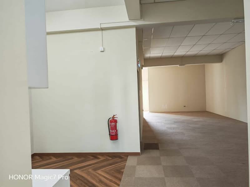 Kedai / Pejabat untuk Disewa di Larkin Jaya (Johor Bahru) - Edwin Lim - Interior - PropertyGuru.com.my