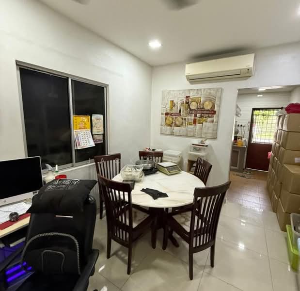 2-storey Terraced House for Sale in Taman Kepong (Kepong) - Jack Chan - Dining Room - PropertyGuru.com.my