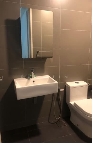 Servis Apartment untuk Dijual di The Leafz @ Dedaun - Ruby Lim - Bathroom - PropertyGuru.com.my