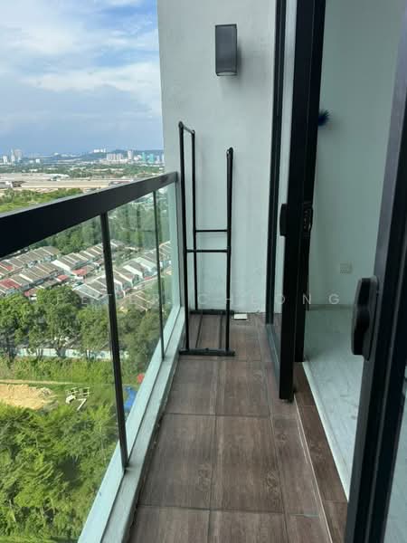 Servis Apartment untuk Disewa di The Square @ One City - Peter Cheong - Balcony - PropertyGuru.com.my