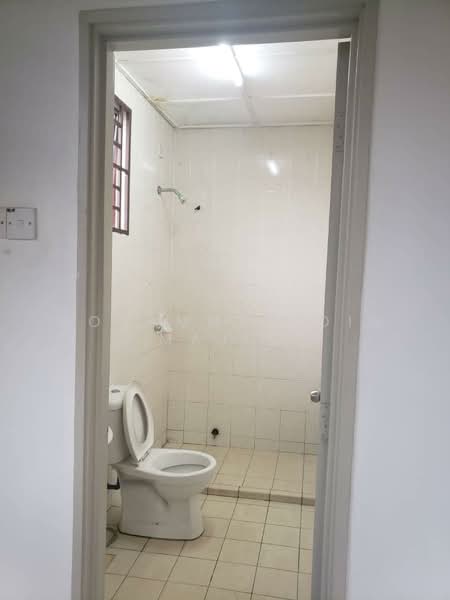2-storey Terraced House for Sale in Alam Budiman (Shah Alam) - Mohammad Din Majid - Bathroom - PropertyGuru.com.my