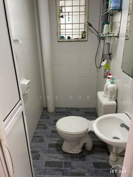 Pangsapuri untuk Dijual di Kemuning Aman - Ivy Por - Bathroom - PropertyGuru.com.my