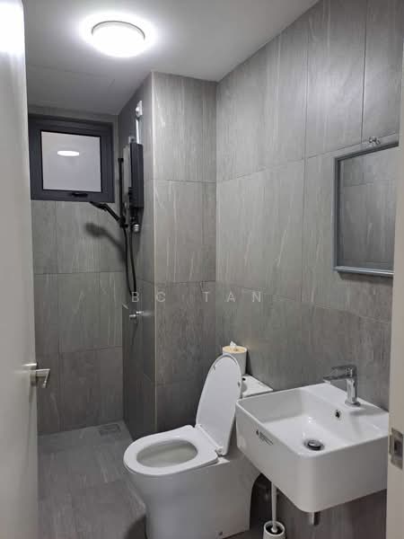 Servis Apartment untuk Disewa di Savvy @ Riana Dutamas - BC TAN - Bathroom - PropertyGuru.com.my