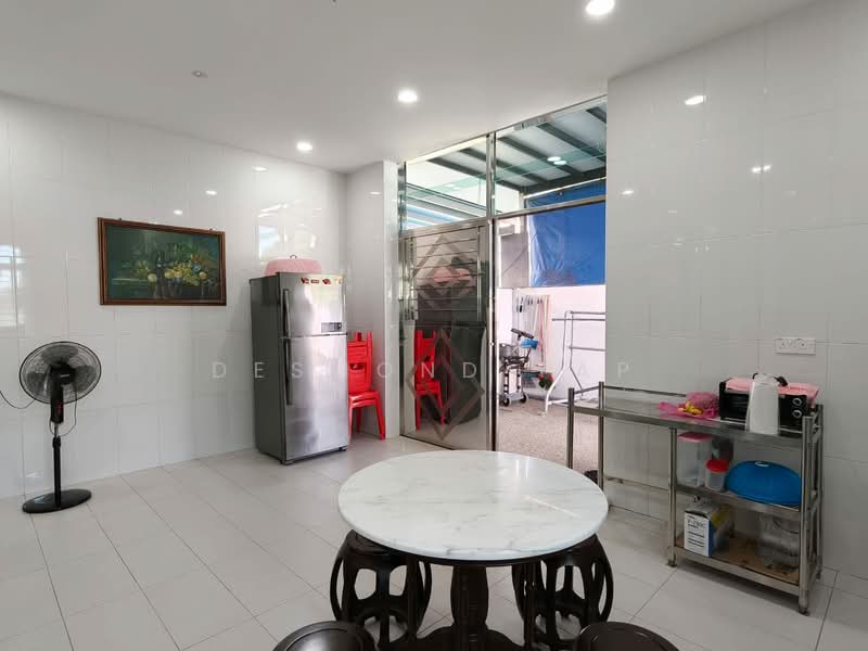 Rumah Berkembar untuk Dijual di Pontian (Johor) - Desmond Yap - Kitchen - PropertyGuru.com.my