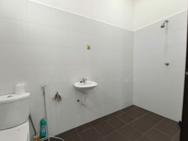 Rumah Berkembar untuk Dijual di Pontian (Johor) - Desmond Yap - Bathroom - PropertyGuru.com.my