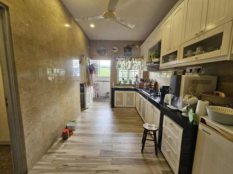 Rumah Berkembar untuk Dijual di Ukay Perdana (Ulu Kelang) - M.J Zairin - Kitchen - PropertyGuru.com.my