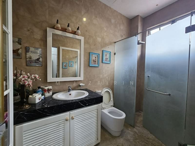 Rumah Berkembar untuk Dijual di Ukay Perdana (Ulu Kelang) - M.J Zairin - Bathroom - PropertyGuru.com.my
