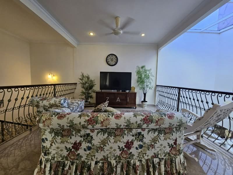 Rumah Berkembar untuk Dijual di Ukay Perdana (Ulu Kelang) - M.J Zairin - Living Room - PropertyGuru.com.my