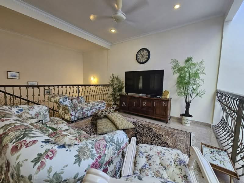Rumah Berkembar untuk Dijual di Ukay Perdana (Ulu Kelang) - M.J Zairin - Living Room - PropertyGuru.com.my