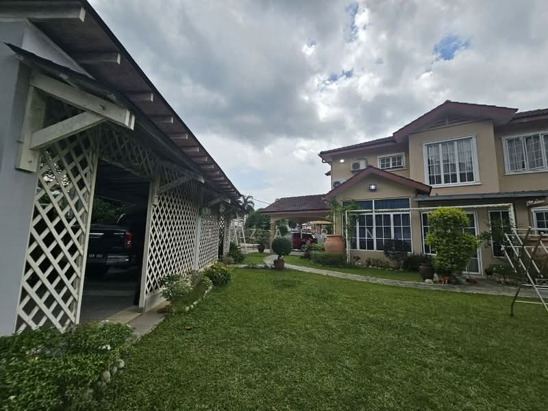 Rumah Berkembar untuk Dijual di Ukay Perdana (Ulu Kelang) - M.J Zairin - Exterior - PropertyGuru.com.my
