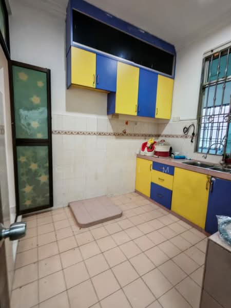 1-storey Terraced House for Sale in Taman Puteri Wangsa (Ulu Tiram) - Cindy Lim - Kitchen - PropertyGuru.com.my