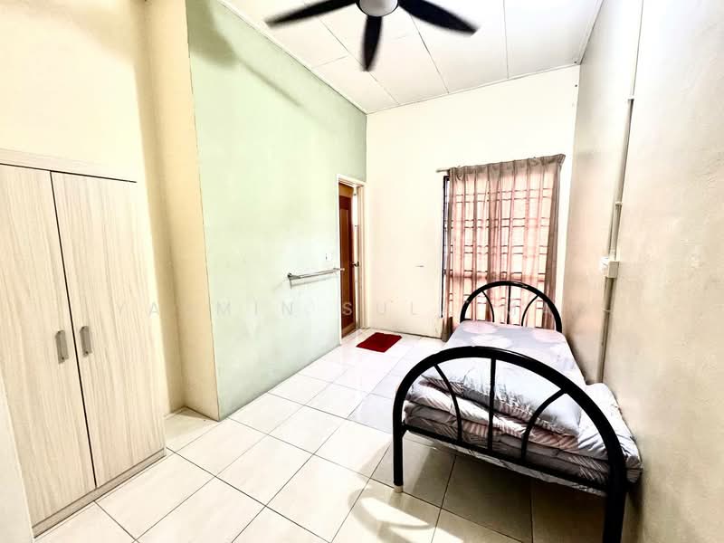 2-storey Terraced House for Sale in Bandar Country Homes (Rawang) - Yasmin Sulaiman - Bedroom - PropertyGuru.com.my
