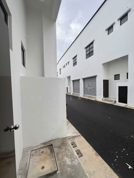 Shop / Office for Rent in Pasir Gudang (Johor) - Fiza Sulaiman - Exterior - PropertyGuru.com.my