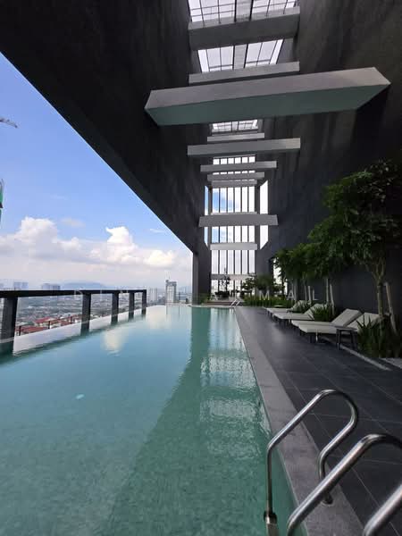 Kondominium untuk Dijual di ALIX Residences - Dinie Akmal - Pool - PropertyGuru.com.my