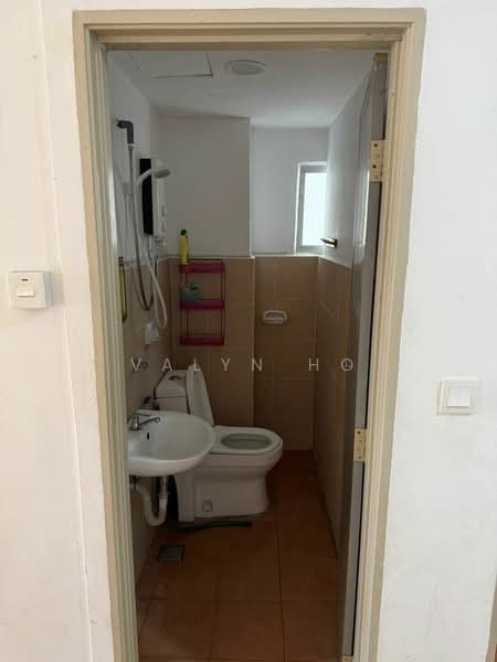 Pangsapuri untuk Disewa di Impiana - Valyn Ho - Bathroom - PropertyGuru.com.my