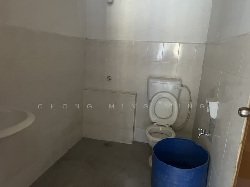 Rumah Teres 2-Tingkat untuk Dijual di Taman Tuanku Jaafar (Sungai Gadut) - Chong Ming Ming - Bathroom - PropertyGuru.com.my