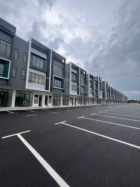 Shop / Office for Rent in Austin Crest (Johor Bahru) - Desmond Yap - Exterior - PropertyGuru.com.my
