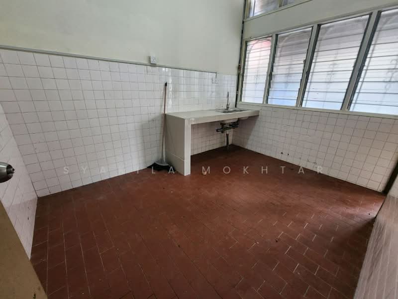 2-storey Terraced House for Sale in Bandar Tun Razak (Cheras) - Syakila Mokhtar - Kitchen - PropertyGuru.com.my